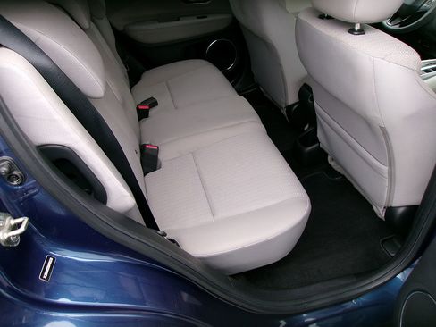 Used 2016 Honda HR-V EX image 11