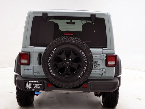 Used 2023 Jeep Wrangler Unlimited w/ Sun & Screen Package image 8