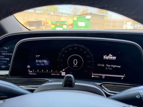 Used 2024 Cadillac Escalade ESV Sport w/ LPO, ONYX Package image 24