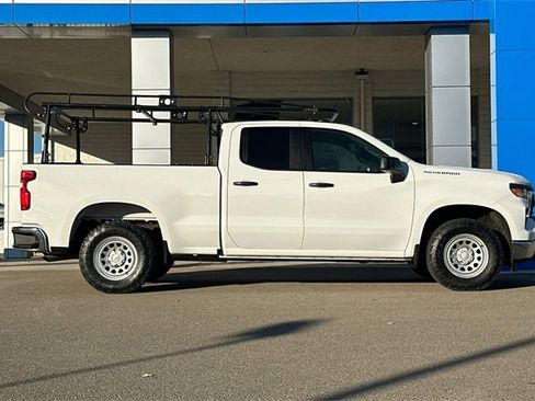 Used 2025 Chevrolet Silverado 1500 W/T w/ WT Value Package image 4