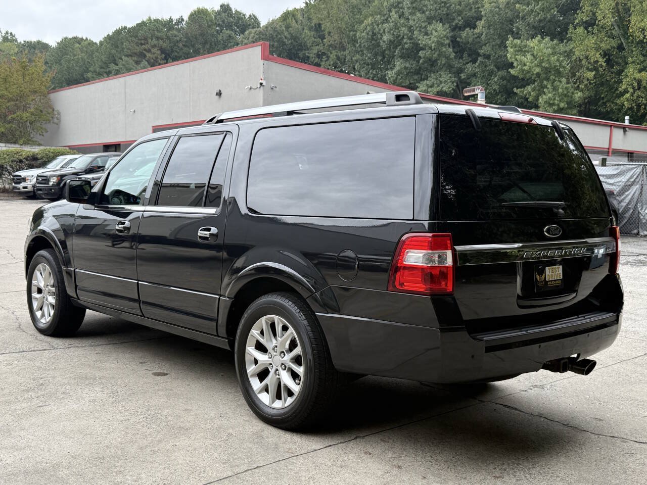 Used 2015 Ford Expedition EL Limited w/ Equipment Group 301A AWD/4WD image 9