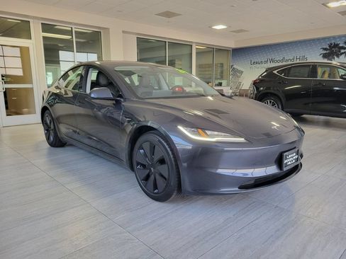 Used 2024 Tesla Model 3 Standard Range RWD image 6
