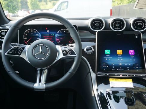 Certified 2025 Mercedes-Benz GLC 300 4MATIC image 51