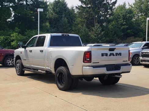 New 2026 RAM 3500 Big Horn AWD/4WD image 4