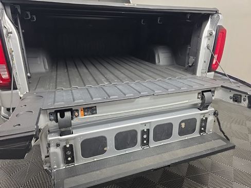 Used 2021 GMC Sierra 1500 SLT w/ SLT Premium Plus Package AWD/4WD image 34