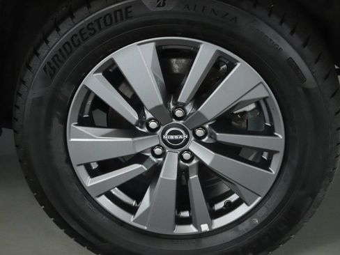 Certified 2025 Nissan Pathfinder SV FWD image 39