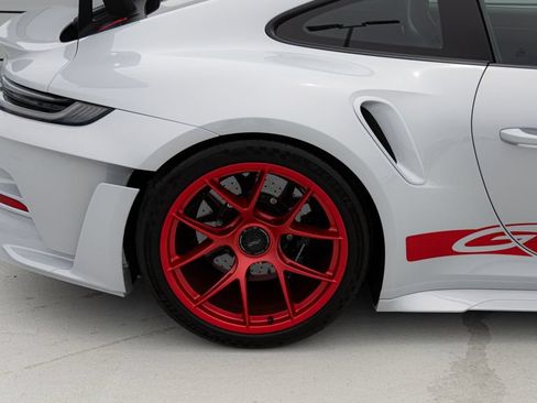 Certified 2025 Porsche 911 GT3 RS RWD image 7