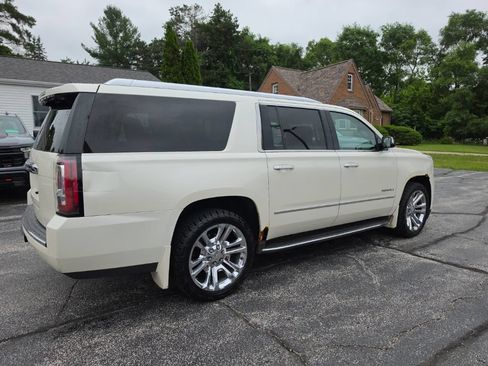 Used 2015 GMC Yukon XL Denali w/ Open Road Package AWD/4WD image 3
