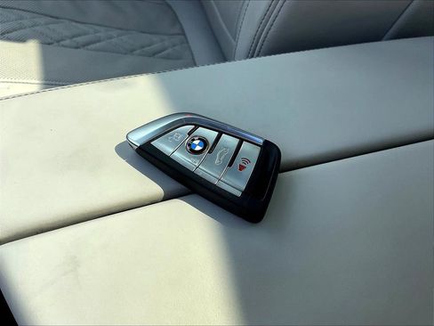 Used 2022 BMW 540i xDrive w/ M Sport Package AWD/4WD image 35