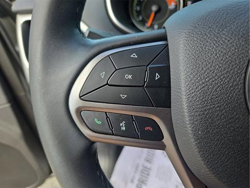 Used 2020 Jeep Cherokee Latitude Plus image 21