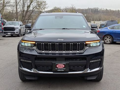 Used 2024 Jeep Grand Cherokee L Limited image 11