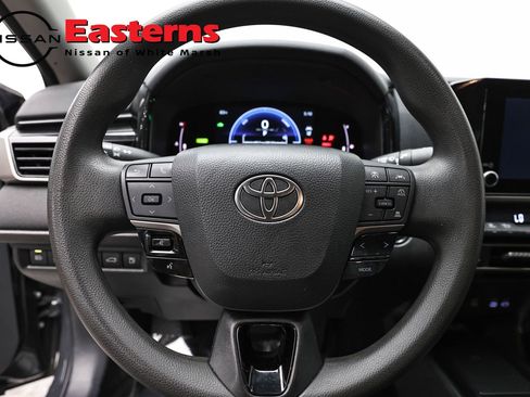 Used 2025 Toyota Camry LE FWD image 10
