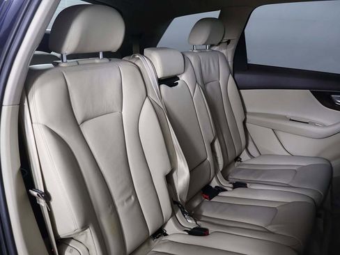 Used 2017 Audi Q7 3.0T Premium Plus w/ Premium Plus Package image 34