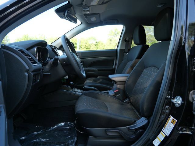 Used 2026 Mitsubishi Outlander Sport ES AWD/4WD image 14