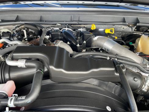 Used 2015 Ford F350 Lariat w/ Lariat Interior Package image 21