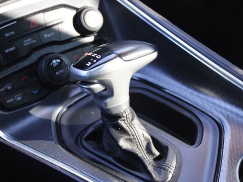 Used 2018 Dodge Challenger R/T Scat Pack w/ Leather Interior Group image 34