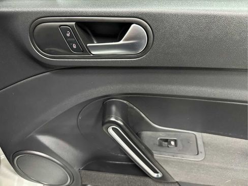 Used 2019 Volkswagen Beetle 2.0T S image 26