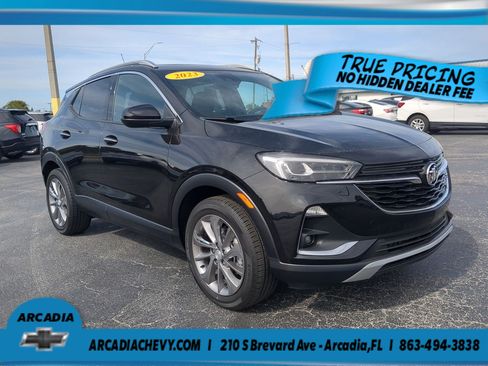 Used 2023 Buick Encore GX Essence w/ Experience Buick Package FWD image 2