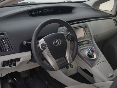 Used 2014 Toyota Prius Two image 22