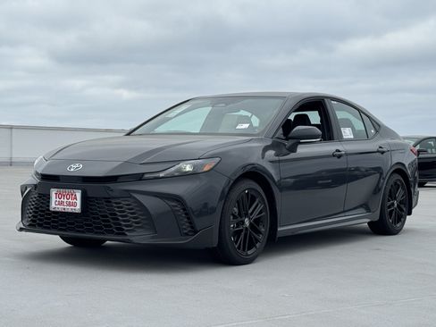 New 2026 Toyota Camry SE FWD image 11