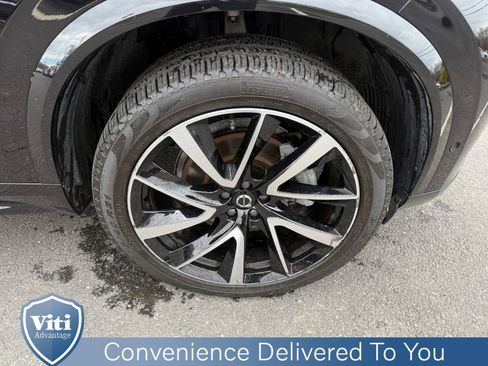 Used 2023 Volvo XC90 B5 Plus AWD/4WD image 15