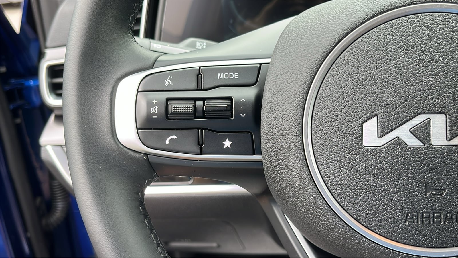 Used 2024 Kia Sportage EX AWD/4WD image 14