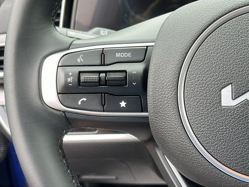 Used 2024 Kia Sportage EX AWD/4WD image 14
