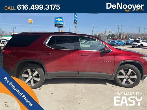 Used 2018 Chevrolet Traverse LT image 5