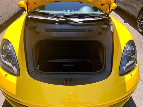Certified 2024 Porsche 718 Boxster RWD image 15