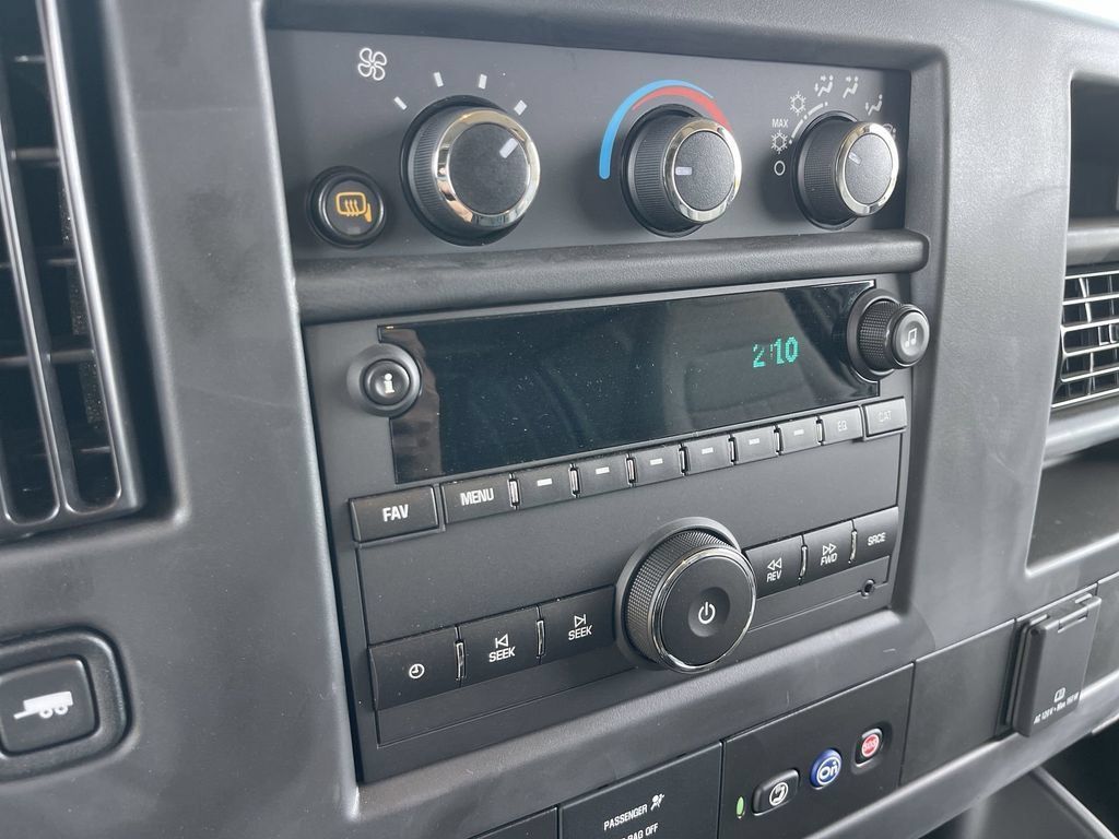New 2025 GMC Savana 2500 Extended w/ Driver Convenience Package RWD image 13