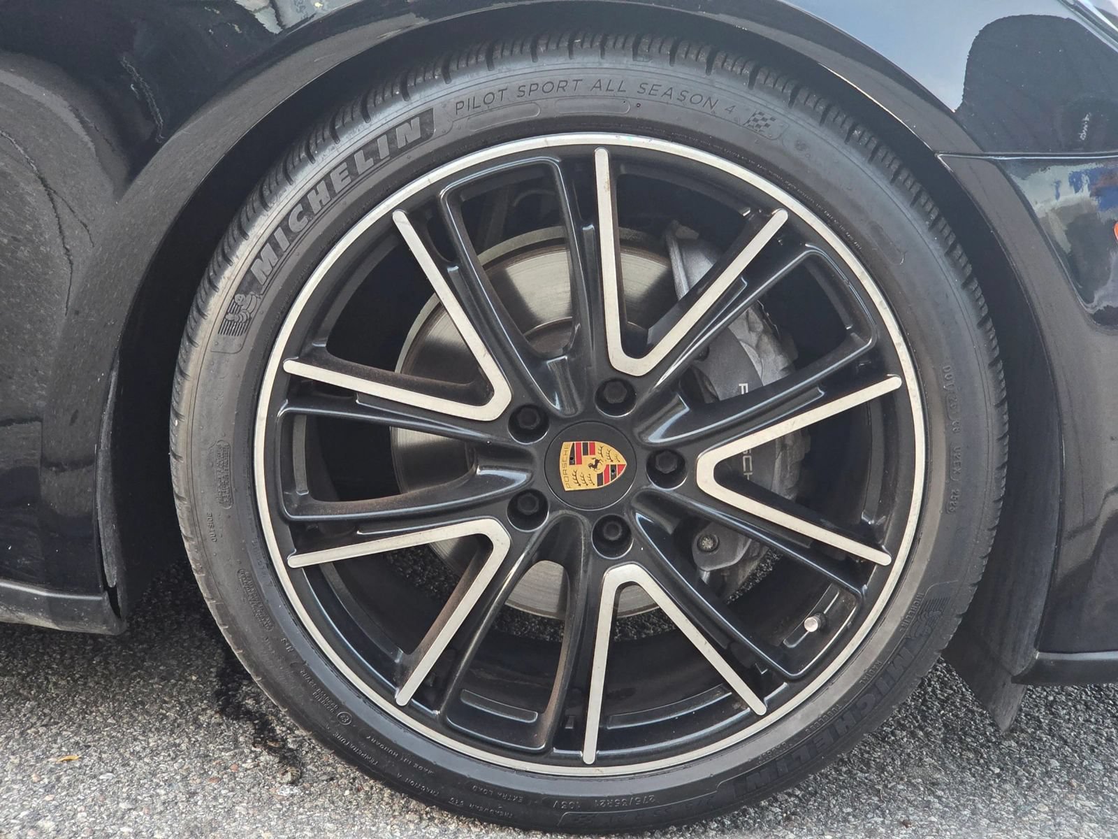 Used 2019 Porsche Panamera 4 AWD/4WD image 18