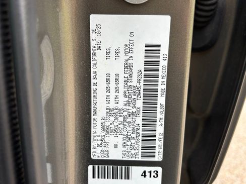 Used 2025 Toyota Tacoma TRD Sport w/ TRD Sport Upgrade Package AWD/4WD image 29