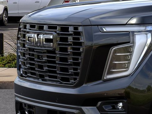 New 2026 GMC Yukon Denali Ultimate AWD/4WD image 13