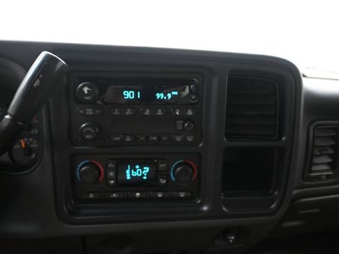 Used 2007 Chevrolet Silverado 1500 LT w/ Extended Cab Value Package RWD image 16