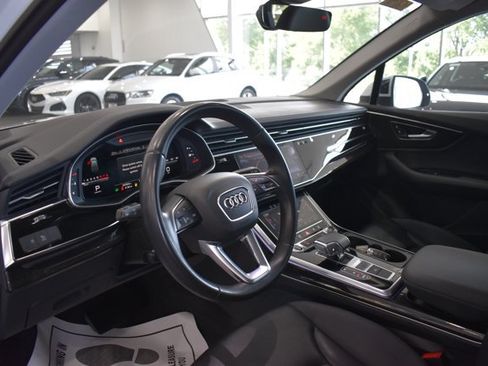 Used 2023 Audi Q7 3.0T Premium AWD/4WD image 11