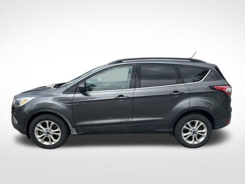 Used 2018 Ford Escape SE w/ SE Sync 3 Package AWD/4WD image 2
