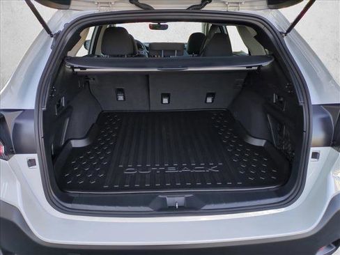 Certified 2025 Subaru Outback Premium image 6