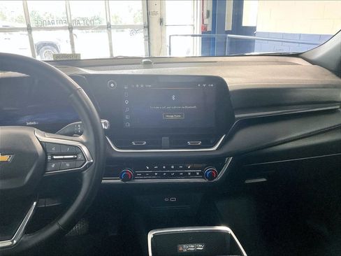 Used 2025 Chevrolet Equinox LT w/ Convenience Package II AWD/4WD image 18