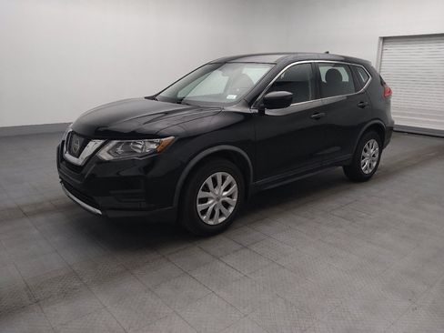 Used 2017 Nissan Rogue S FWD image 2