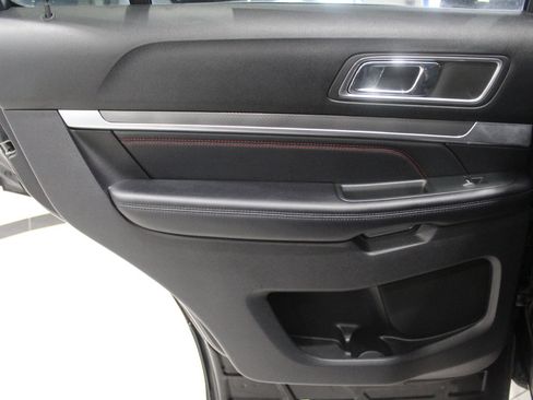 Used 2018 Ford Explorer Sport w/ Equipment Group 401A image 18