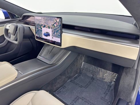 Used 2022 Tesla Model S Plaid image 15