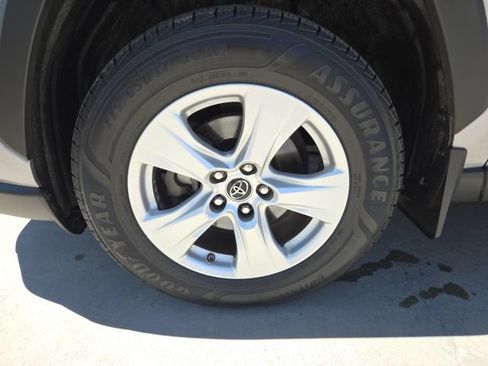Used 2019 Toyota RAV4 XLE w/ All Weather Liner Package FWD image 11