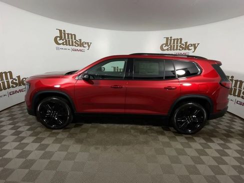 Used 2025 GMC Acadia Elevation w/ Elevation Premium Package image 5