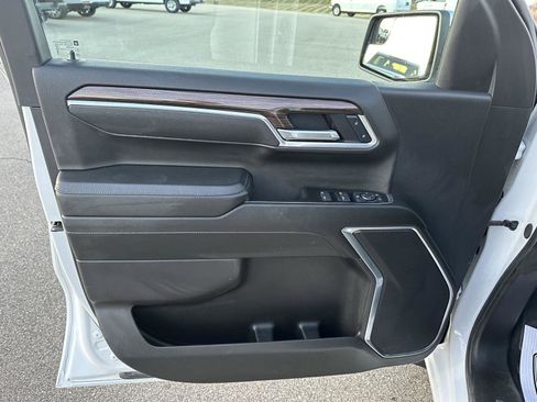 Used 2025 Chevrolet Silverado 1500 LT image 16