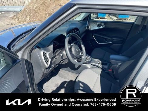 Used 2022 Kia Soul LX w/ Technology Package image 8