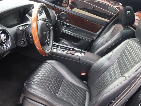 Used 2017 Jaguar XJ R-Sport image 17