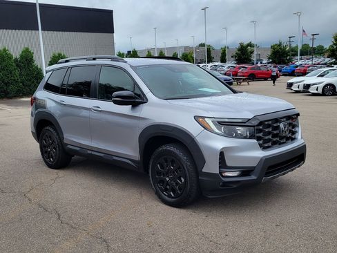 Certified 2023 Honda Passport TrailSport image 32