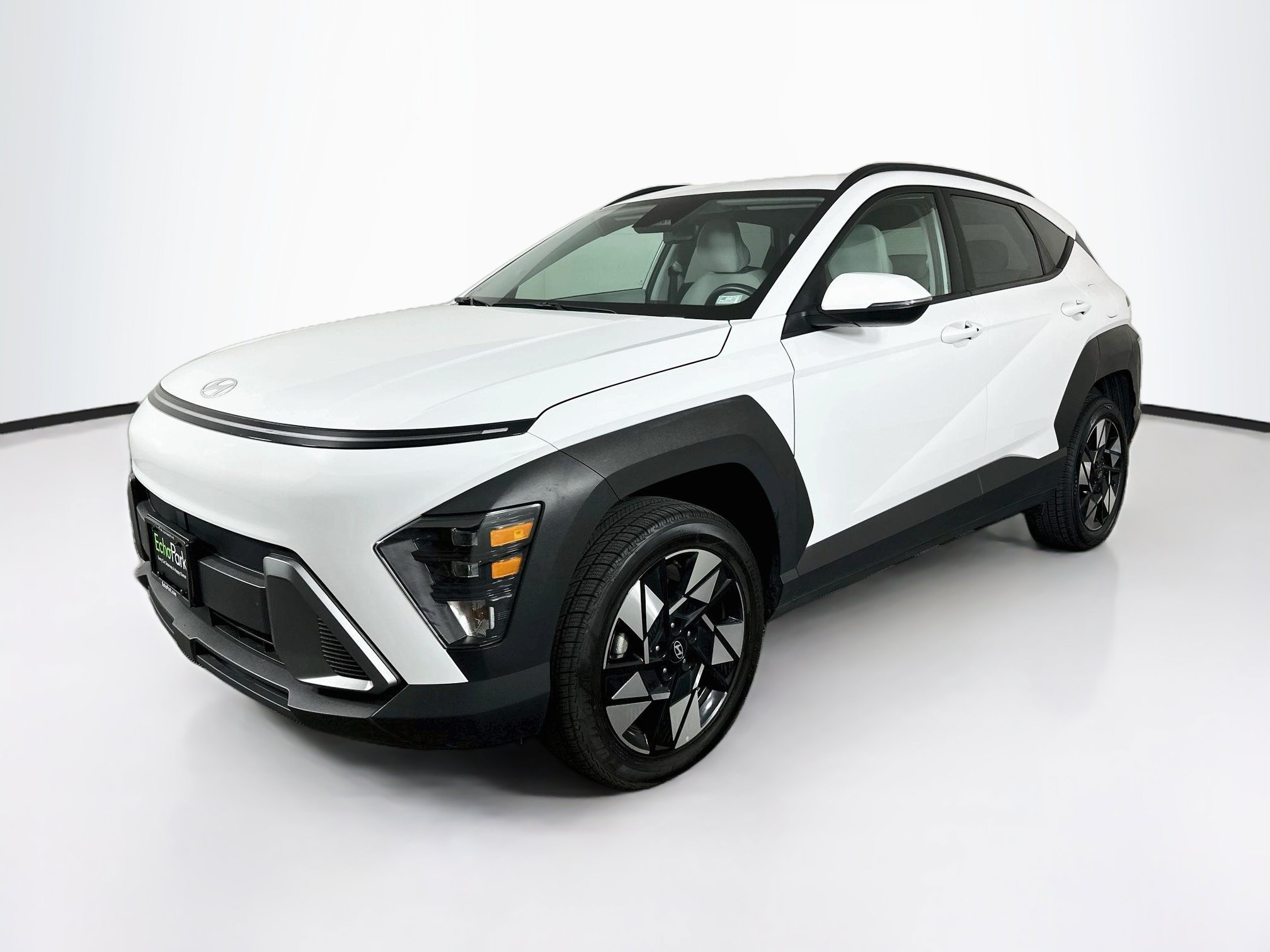 Used 2025 Hyundai Kona SEL AWD/4WD image 3