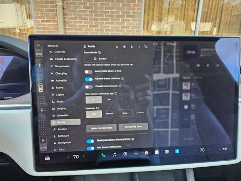 Used 2022 Tesla Model X image 52