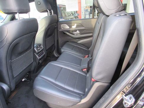 Used 2022 Mercedes-Benz GLS 450 4MATIC image 12